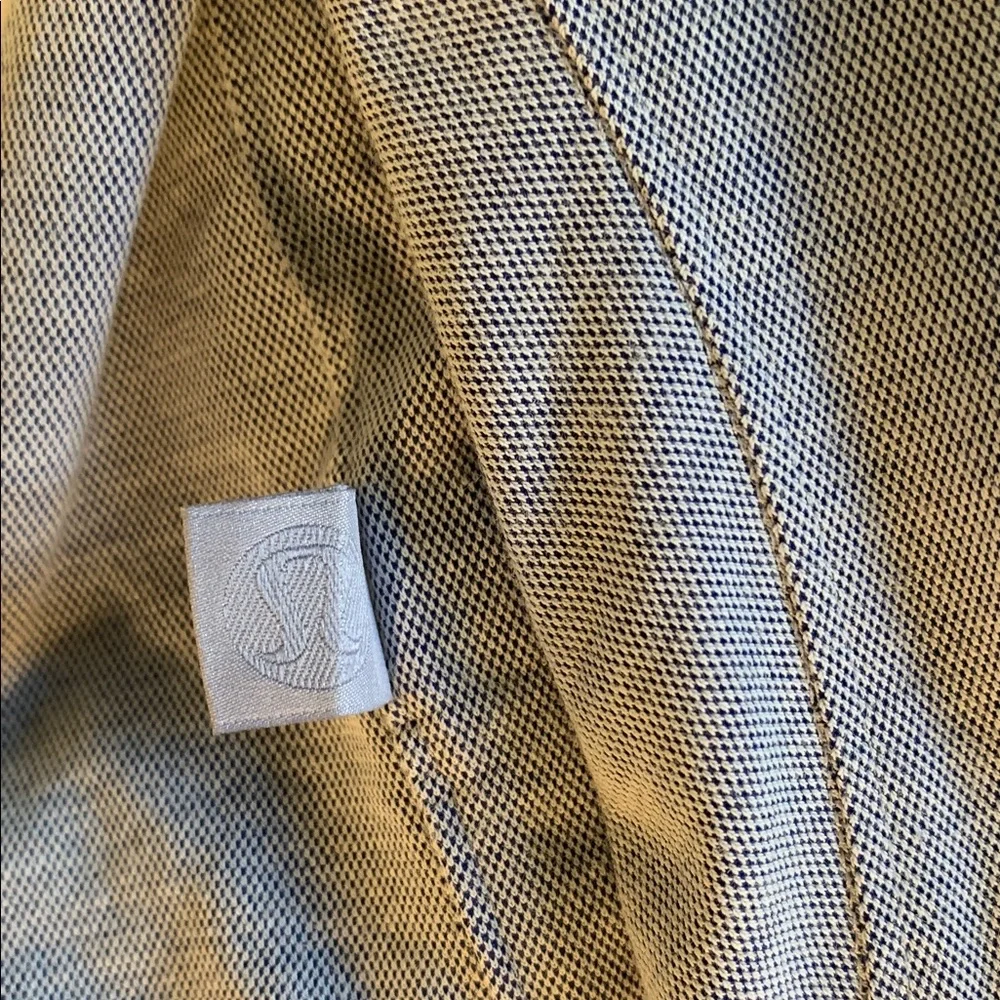 Lululemon Men's Commission Light Blue Button-Up Shirt - Picture 2 of 4